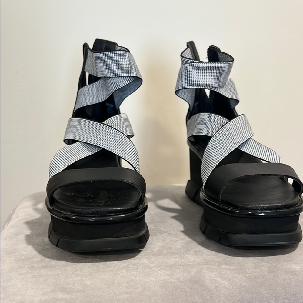 Sorel Black and White Platform Shoes with Modern Design